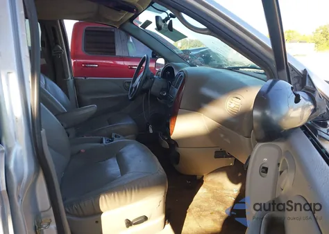 2003 Chrysler Town & Country Lxi z USA, uszkodzony, nr VIN 2C4GP54L33R234526